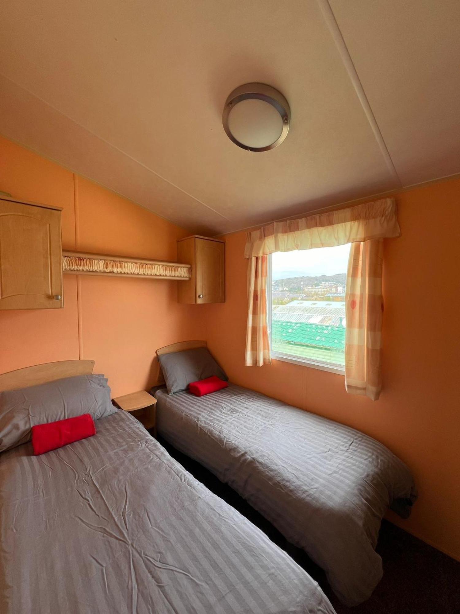 Light And Airy 2 Bedroom Mobile Home อาเบอรีสวิท ภายนอก รูปภาพ